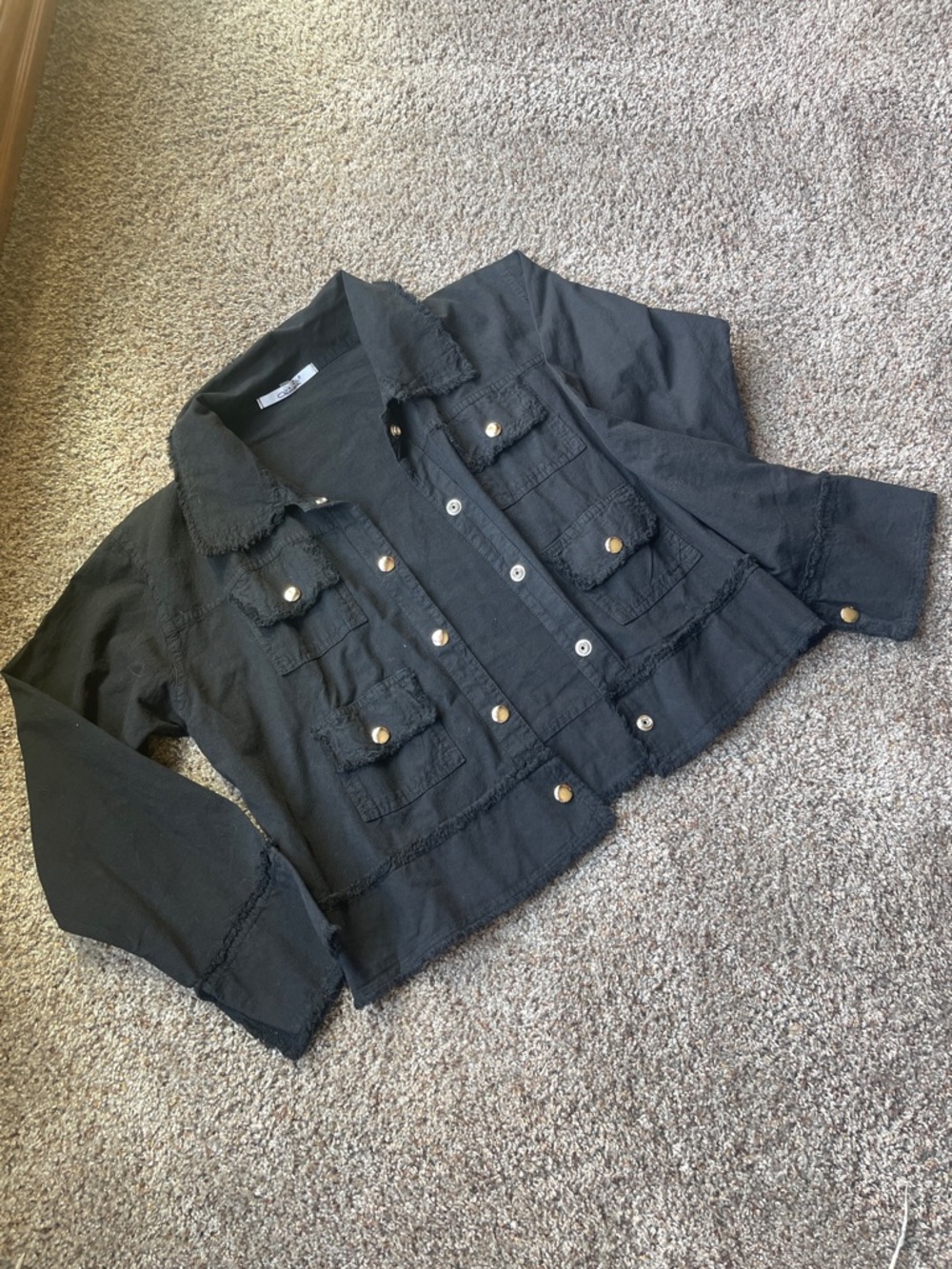 Black Cropped Button-Up Jacket with Pocket Details small NEW